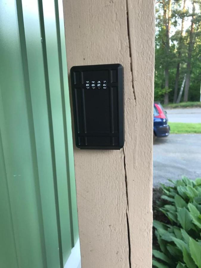 Tyylikaes Rivitaloasunto Lohjalla エクステリア 写真