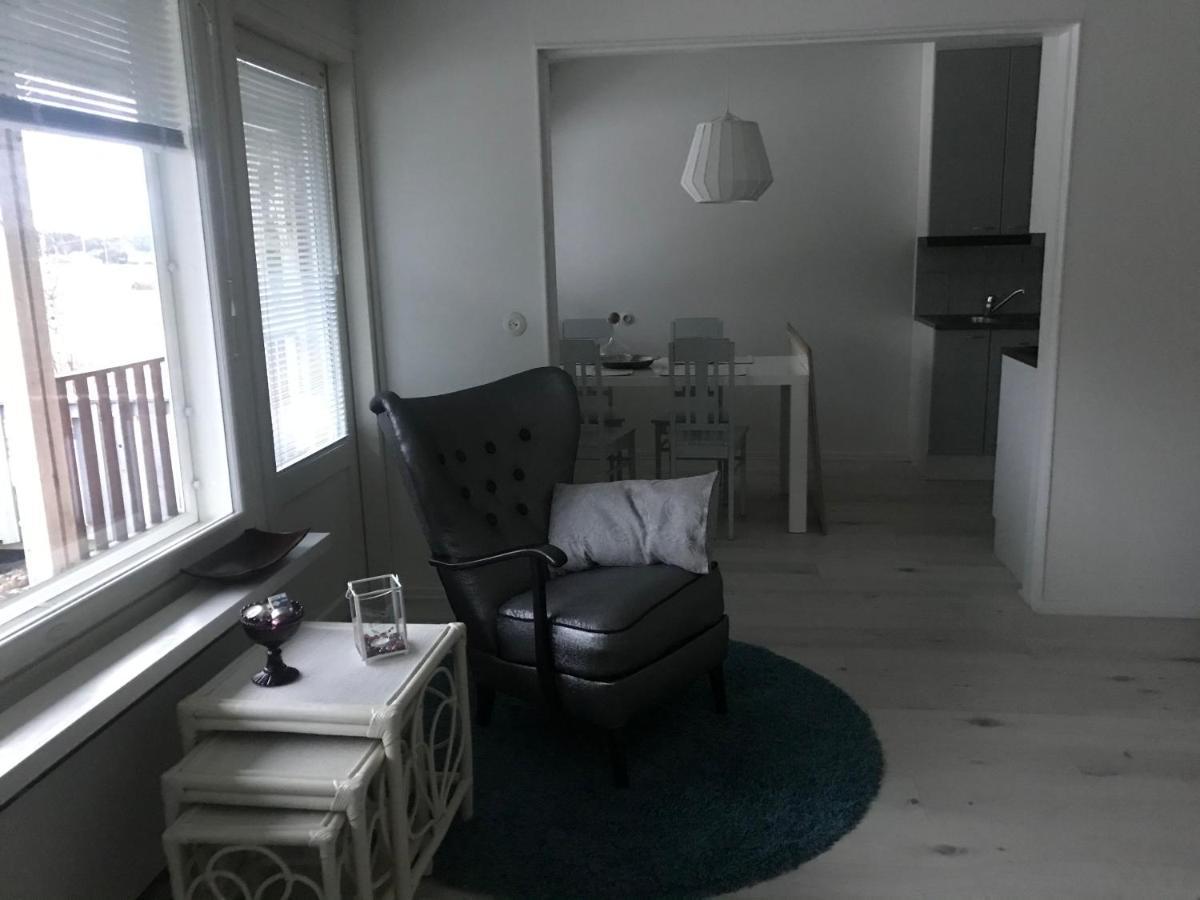 Tyylikaes Rivitaloasunto Lohjalla エクステリア 写真
