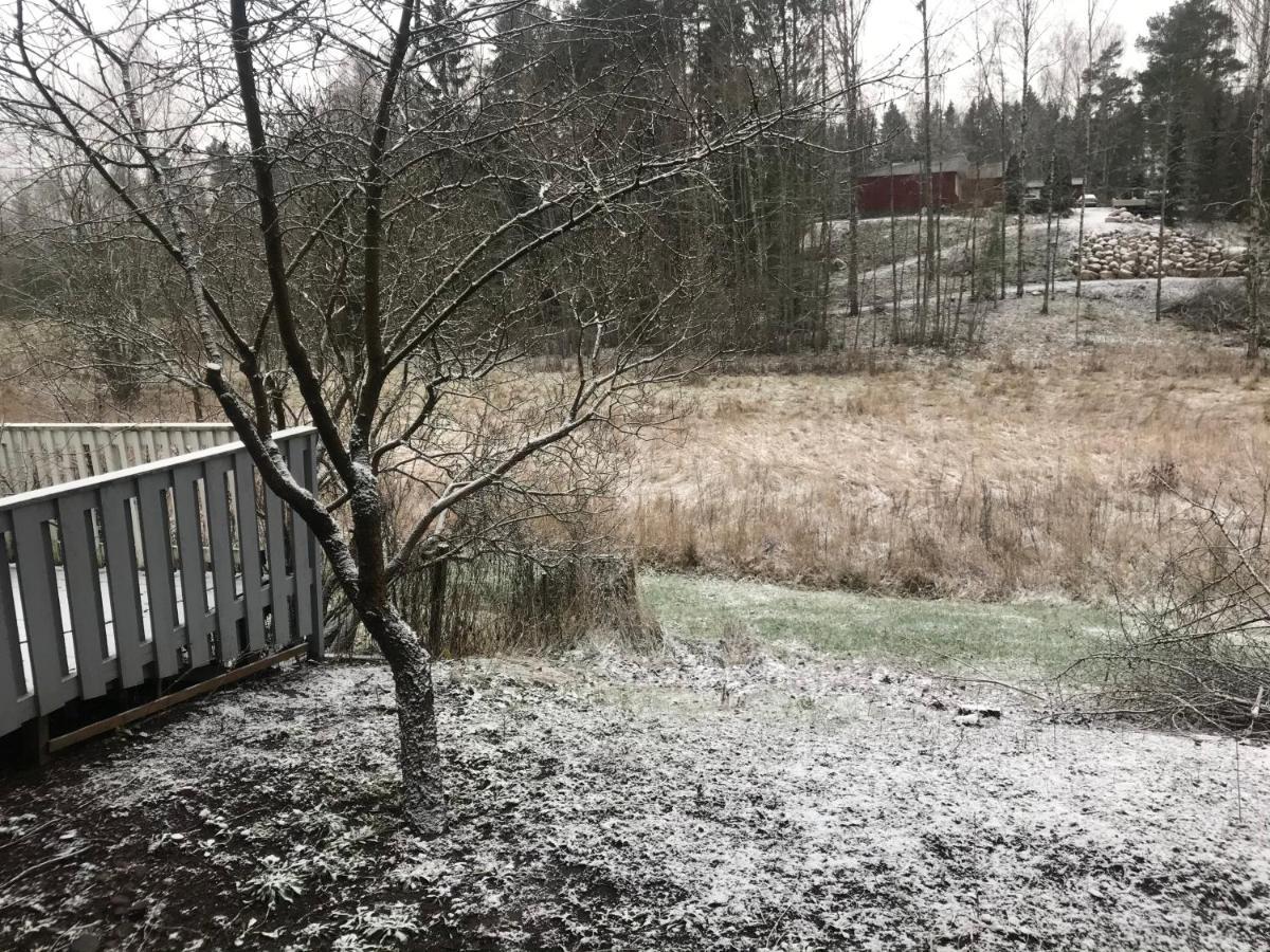 Tyylikaes Rivitaloasunto Lohjalla エクステリア 写真